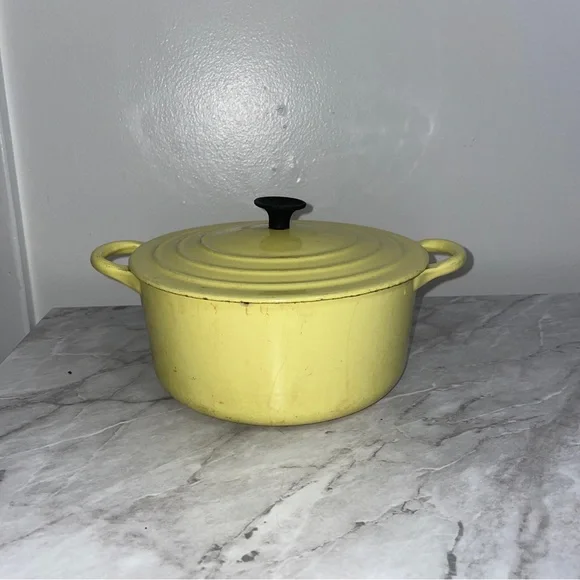 Le Creuset | Kitchen | Le Creuset France Dutch Oven B 2 Quart